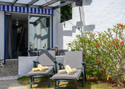 Newly Renovated 2 Bedroom Beachfront House Sitio de Calahonda ภายนอก รูปภาพ